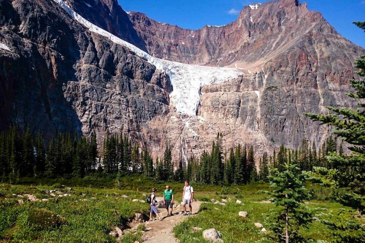 100 best things to do in Banff National Park, Canada - Hike to Mount Edith Cavell