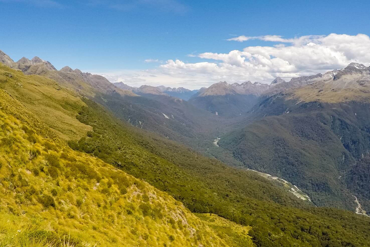 Running Routeburn Track, the alpine adventure in New Zealand
