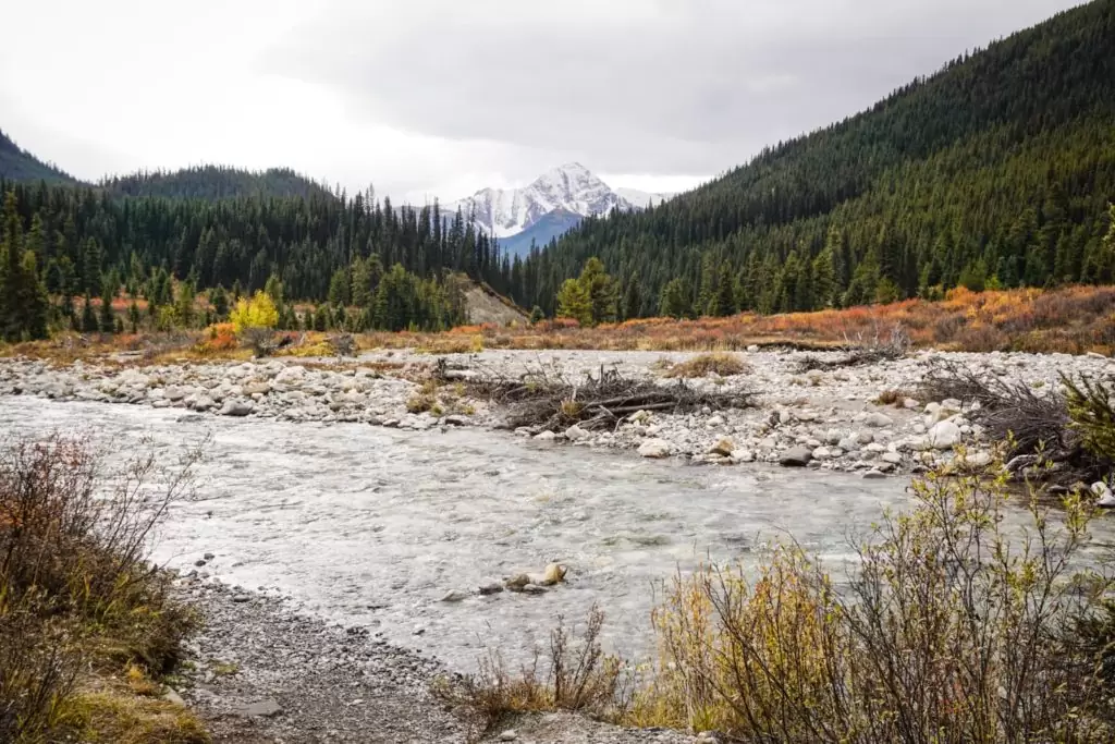 Johnston Canyon hike to Ink Pots