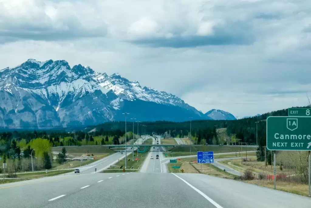 miten päästä Calgarystä Banffiin - kaikkien vaihtoehtojen täydellinen erittely