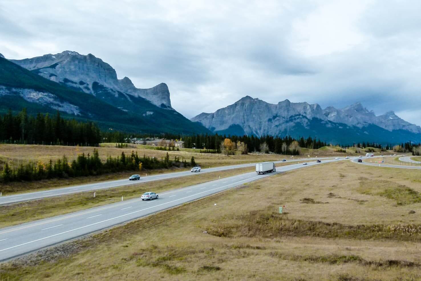 travel calgary to banff