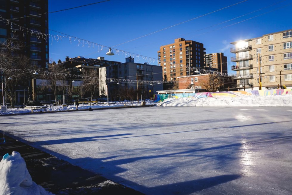 Outdoor Skating Rinks in Calgary: A Breakdown of All Options