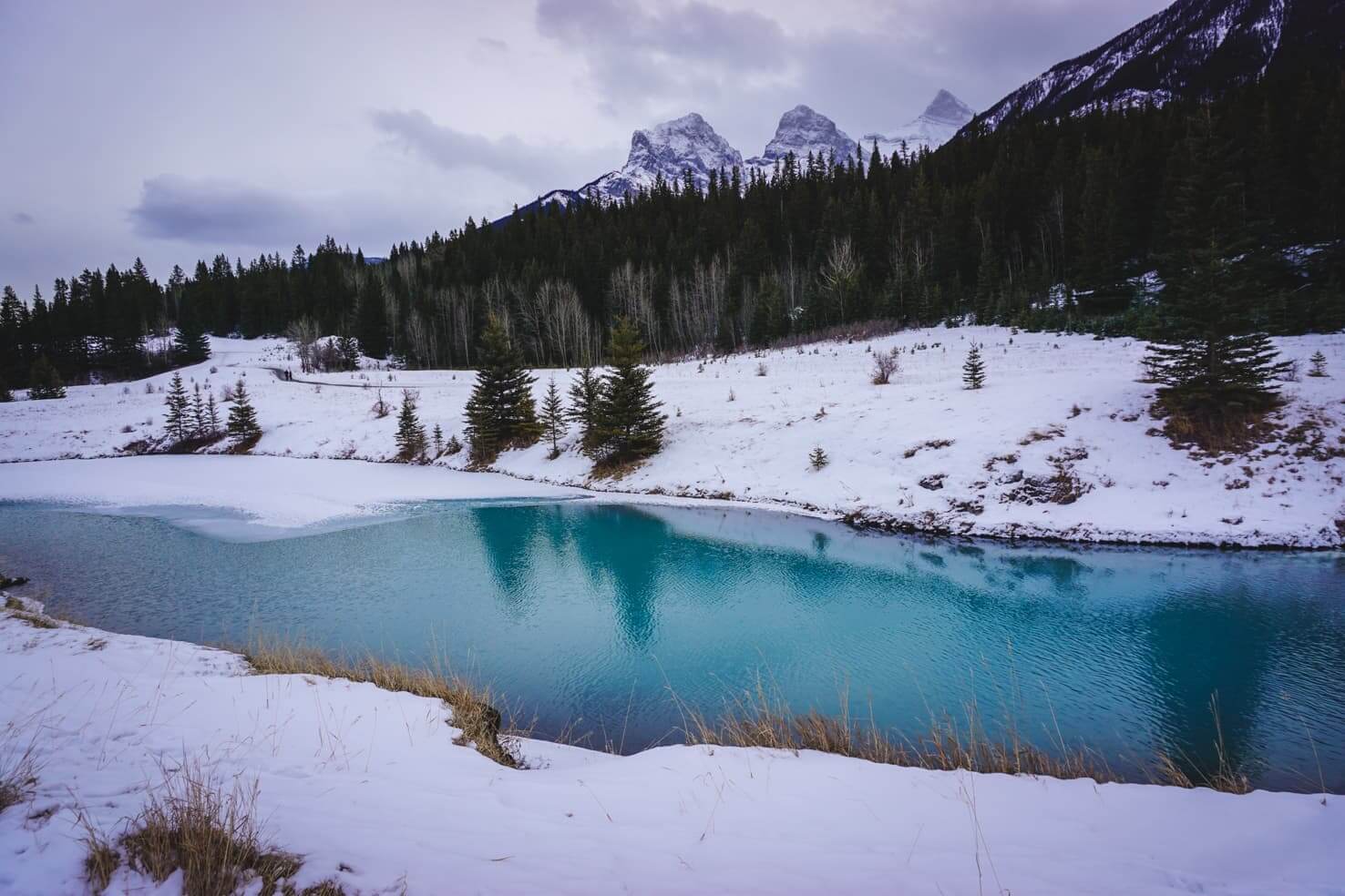 Winter Hikes in Canmore - Three Sisters Pathway