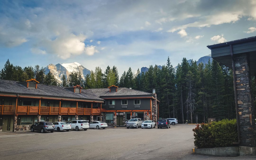 Mountaineer Lodge Review