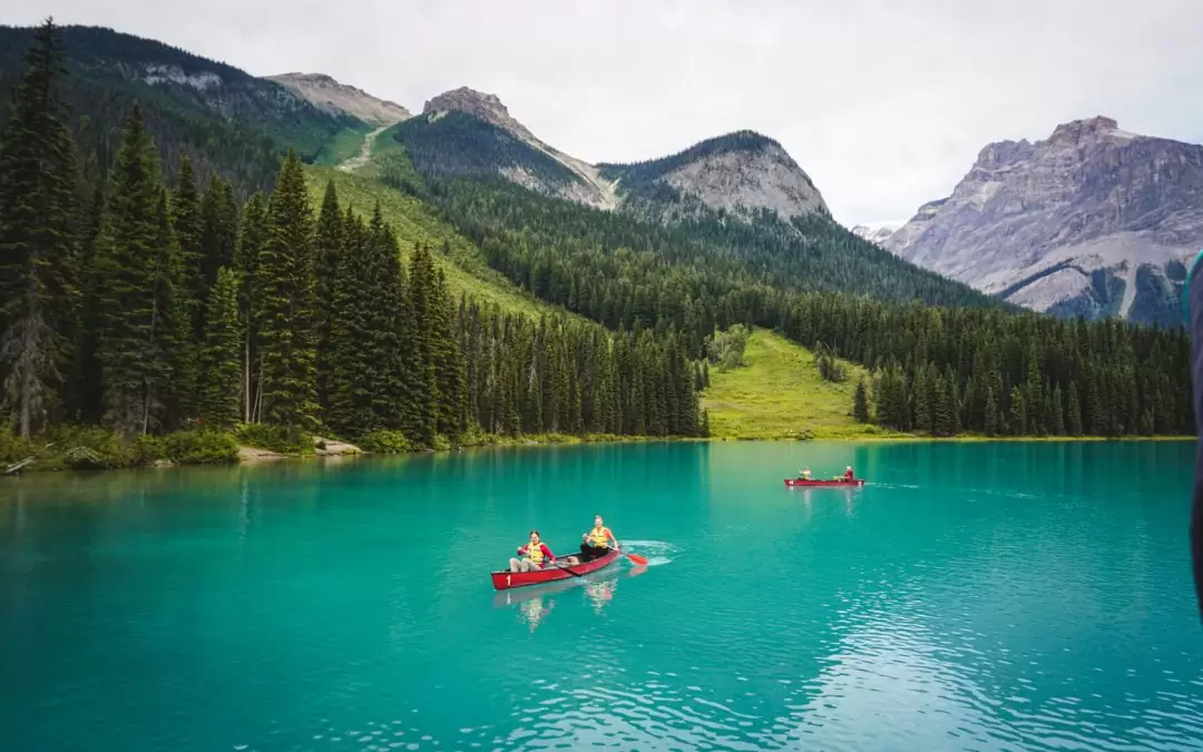 Emerald Lake in Yoho: Your Ultimate Guide (2023)